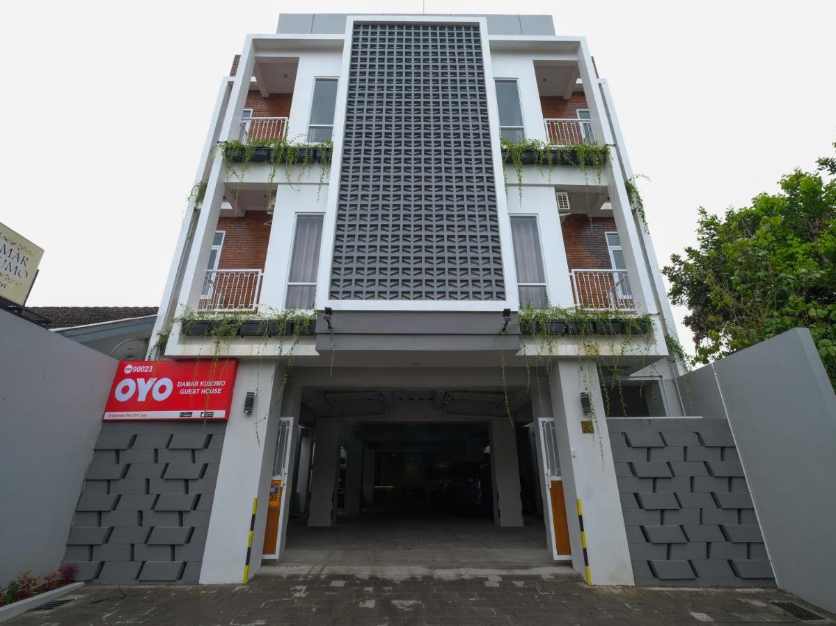 Super Oyo Collection O 90023 Damar Kusumo Guest House Maguwo Exterior foto