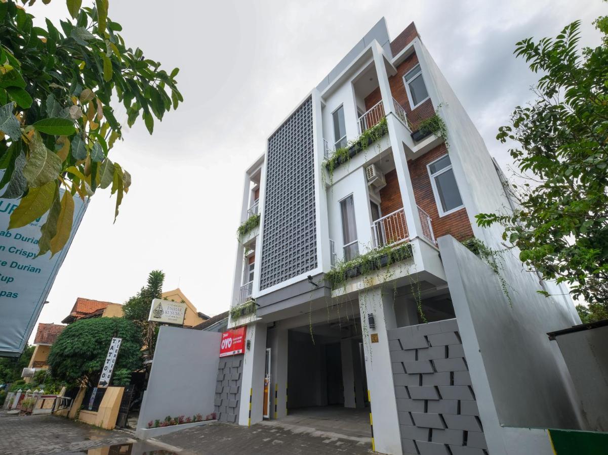 Super Oyo Collection O 90023 Damar Kusumo Guest House Maguwo Exterior foto