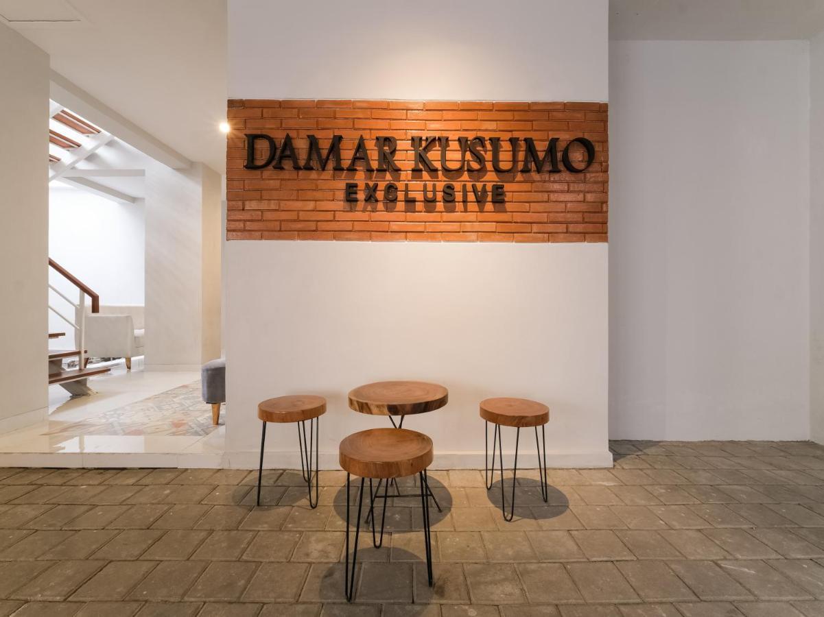 Super Oyo Collection O 90023 Damar Kusumo Guest House Maguwo Exterior foto